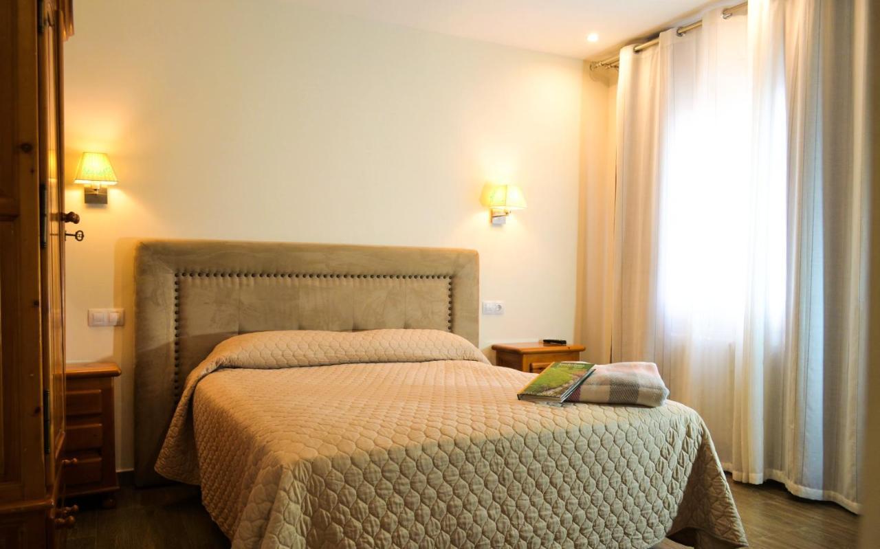 Hotel Suiza Bronchales Exterior foto