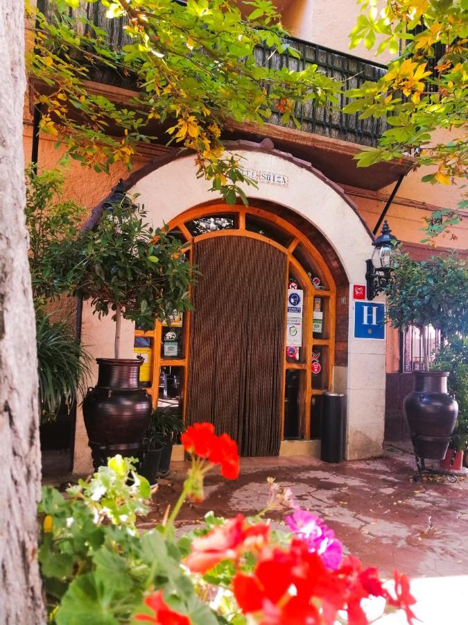 Hotel Suiza Bronchales Exterior foto