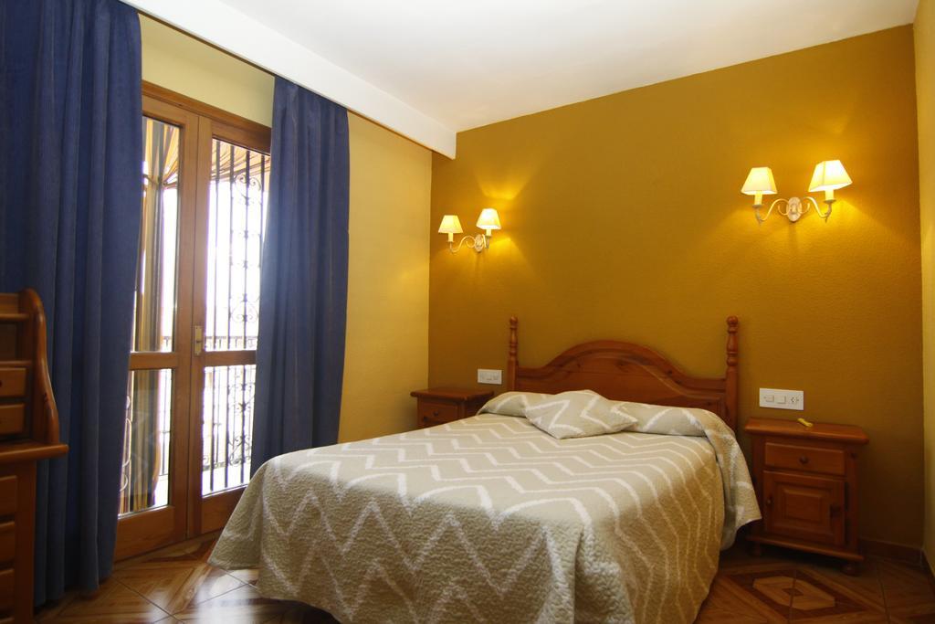 Hotel Suiza Bronchales Exterior foto