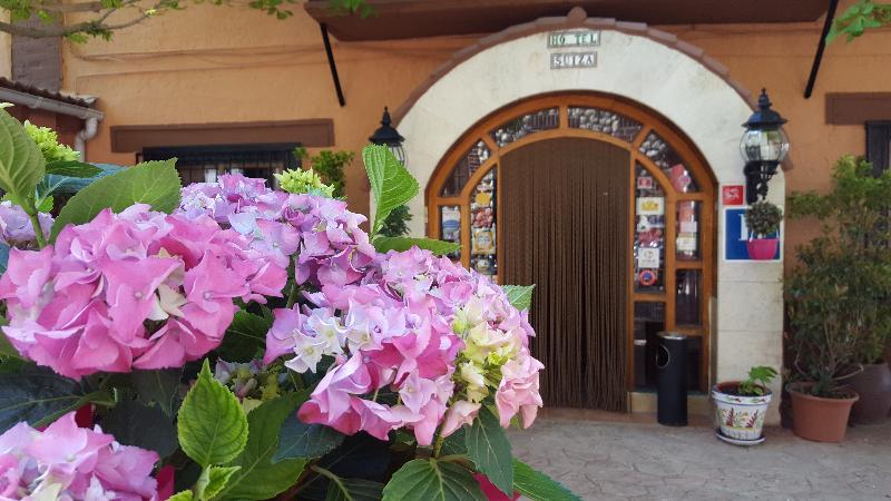 Hotel Suiza Bronchales Exterior foto